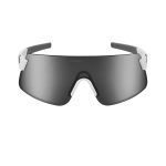 GIANT-HELIO-SUNGLASSES@WHITE-FRAME@POLARVIZ-GRAY-LENS@810000187@2